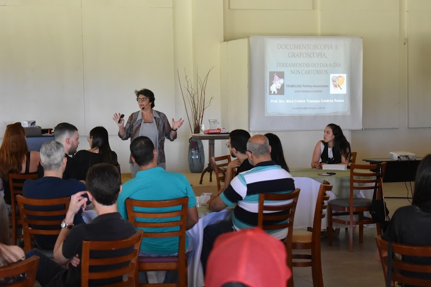 Curso de Documentoscopia e Grafoscopia